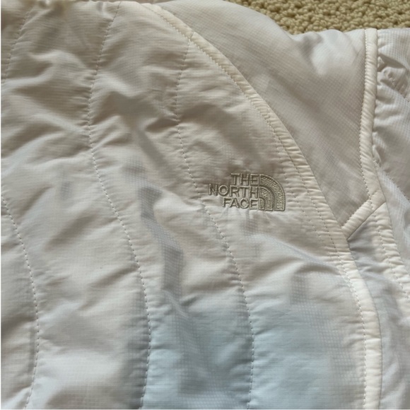 The North Face Quilted Fill Zip Puffer Jacket/Coat - Picture 5 of 9